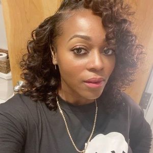 Meet your Posher, Latoyah